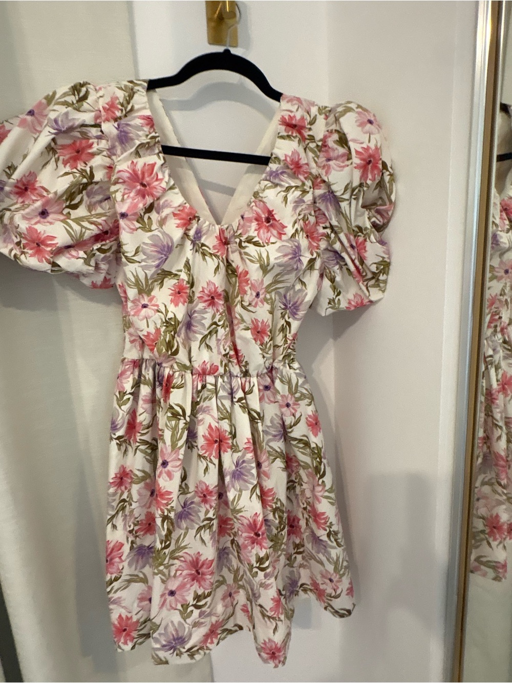 Express White Floral Puff-Sleeve Dress with Pink & Lavender Blooms - Picture 2 of 5
